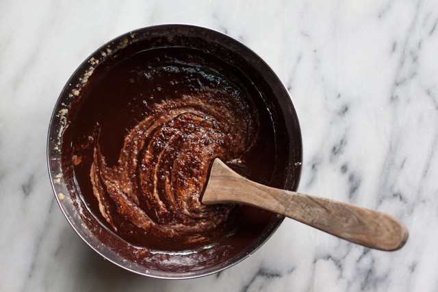 flourless chocolate and almond cake