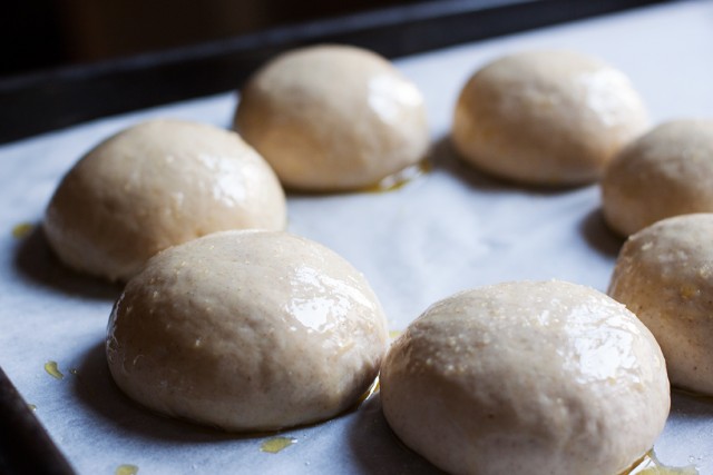 pane all'olio in a wreath